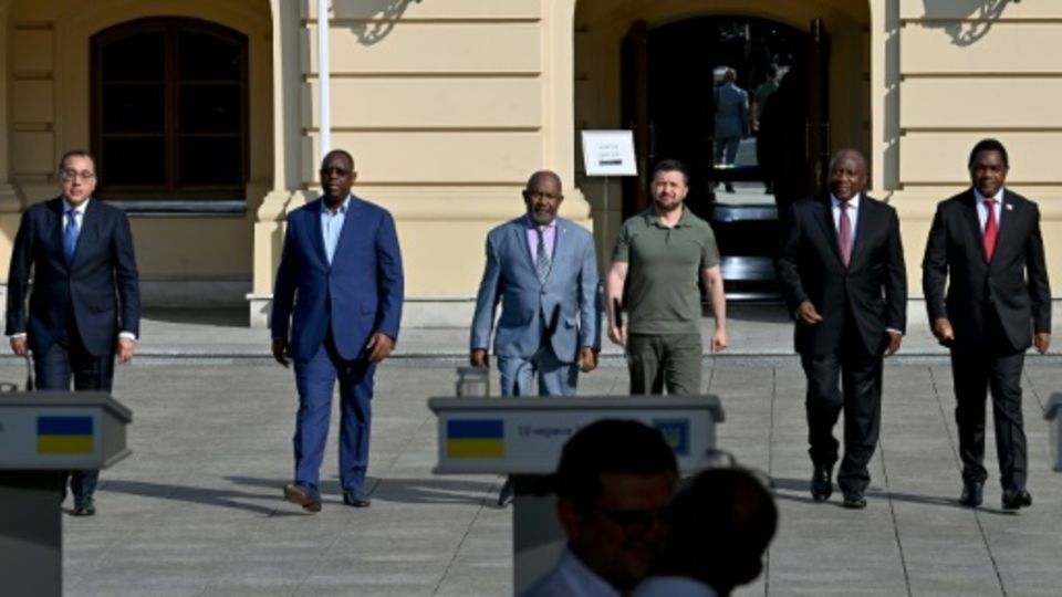 Afrikanische Staatschefs mit Selenskyj