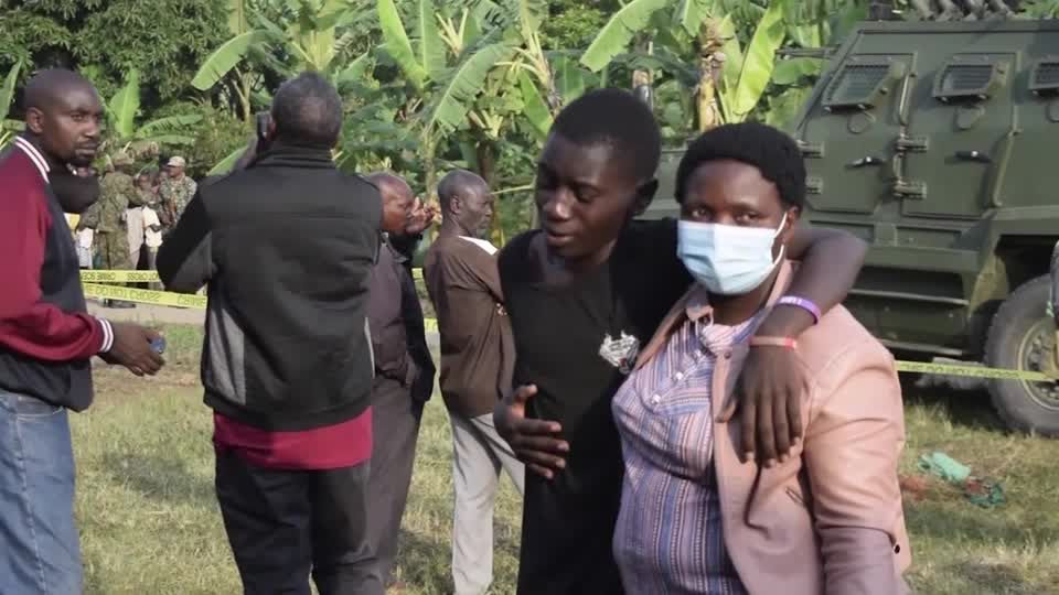 Video: Dutzende Tote bei Angriff auf Schule in Uganda