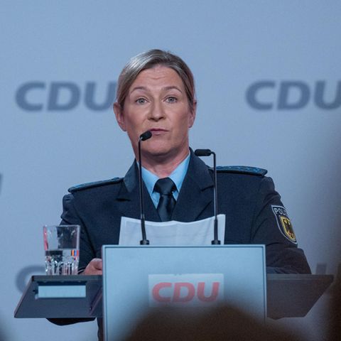 Eisschnellläuferin Claudia Pechstein bei ihrer Rede in Berlin