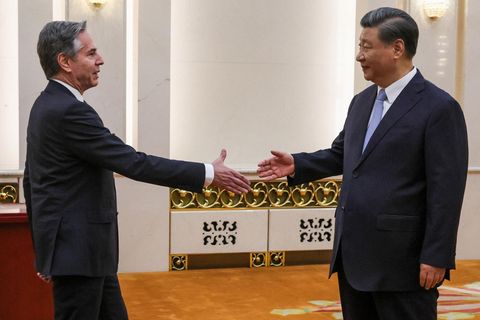 Der chinesische Staatschef Jinping empfängt US-Außenminster Antony Blinken