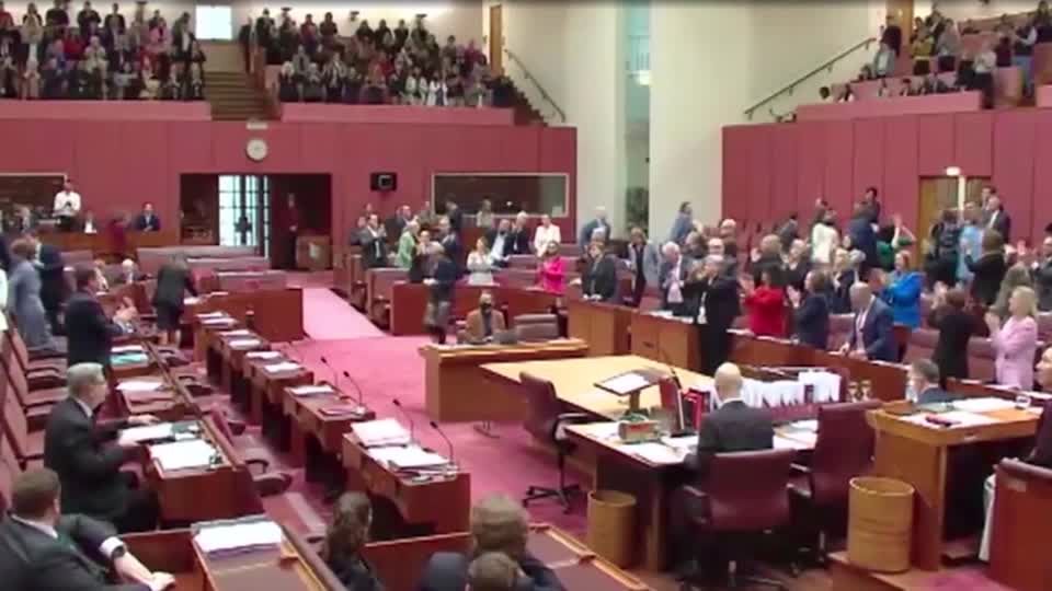 Video: Australiens Senat ebnet Weg für Referendum zur Anerkennung der Ureinwohner