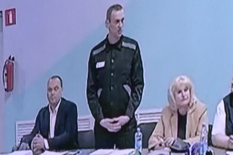 Video: Kreml-Kritiker Nawalny erneut vor Gericht - Weitere Haftstrafe droht