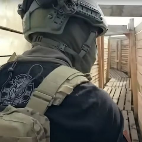 Krieg in der Ukraine: Putins Festung – französisches TV-Team darf erstmals eine russische Stellung filmen