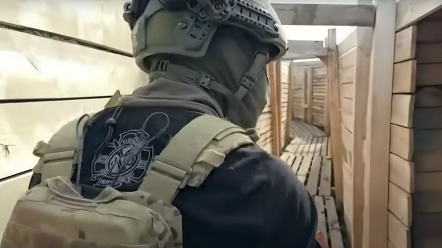 Krieg in der Ukraine: Putins Festung – französisches TV-Team darf erstmals eine russische Stellung filmen