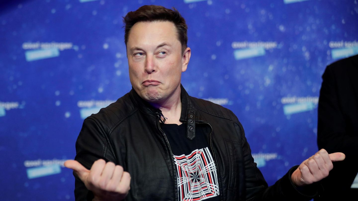 Hacker finds “Elon Mode” in the Tesla – and unlocks secrets