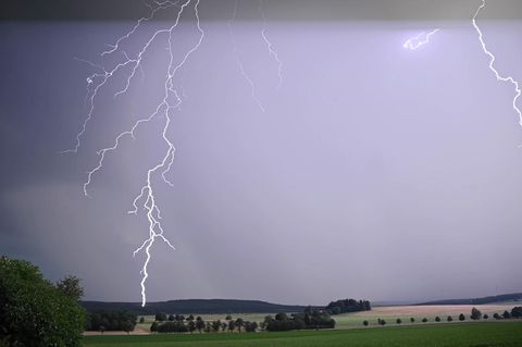 Gewitter-Wetter mit Blitzen