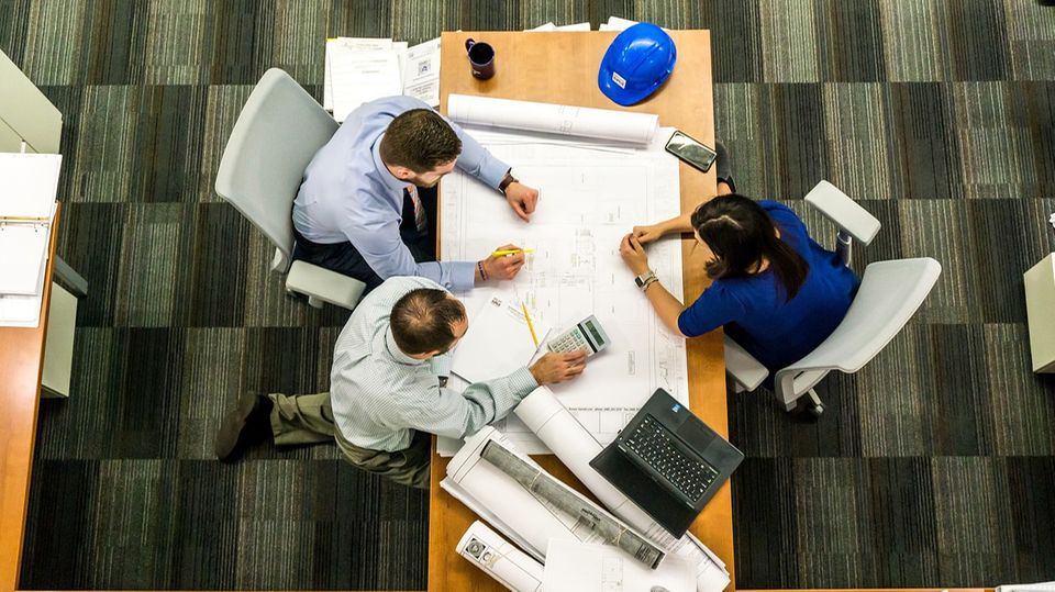 Zu viele Konferenzen, zu wenig produktive Arbeitszeit – Das können Homeoffice-Lösungen verändern Flexible Arbeitsformen für mehr Produktivität? Der Arbeitsmarktexperte Ulf Rinne sieht hier besonders bei gewissenhaften Arbeitnehmern ein großes Potential.