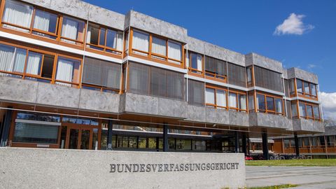 Das Bundesverfassungsgericht in Karlsruhe: Ein Betonflachdachbau