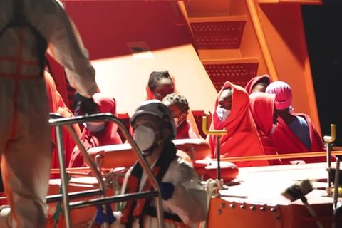 Video: Über 60 Migranten vor Gran Canaria gerettet