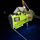 Der Filmemacher James Cameron wollte das erreichen, was Jacques Piccard und Don Walsh im Jahr 1960 geschafft hatten: Den Grund des Marianengraben erreichen. Im März 2012 gelang Cameron das Abenteuer, das von "National Geographic" unter dem Titel "Deepsea Challenge" begleitet wurde. Die "Deepsea Challenger" sammelte dabei Proben vom Meeresgrund und stellte hochauflösende 3-D-Aufnahmen her. Das Tauchboot konnte dabei mehrere Stunden am Boden des Marianengrabens verweilen – anders als die Vorgänger in der "Trieste". Die Mission der "Deepsea Challenger" ist damit der zweite bemannte Tauchgang in den Marianengraben und der erste Solo-Tauchgang dorthin.