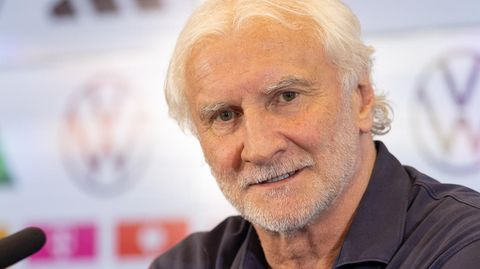 Rudi Völler hat bislang alles dafür getan, die Nationalelf in einem guten Licht darzustellen. Das ist jetzt nicht mehr der Fall.