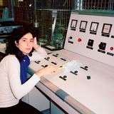 Asli Özçelic in einem Physiklabor