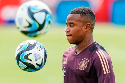 Youssoufa Moukoko beim Training der U21