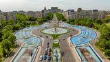 Bukarest ist sozusagen der Underdog in diesem Ranking. Die Hauptstadt Rumäniens hat deutlich weniger Bikesharing-Stationen als alle anderen Städte (22) und baut auch das Radwegenetz erst aus (122 Kilometer). Trotzdem ist die Infrastruktur in der Stadt äußerst radfreundlich und die natürlichen Gegebenheiten – 103 Regentage pro Jahr und 68 Meter Höhenunterschied – bieten ebenfalls gute Bedingungen für einen schönen Radtrip. 