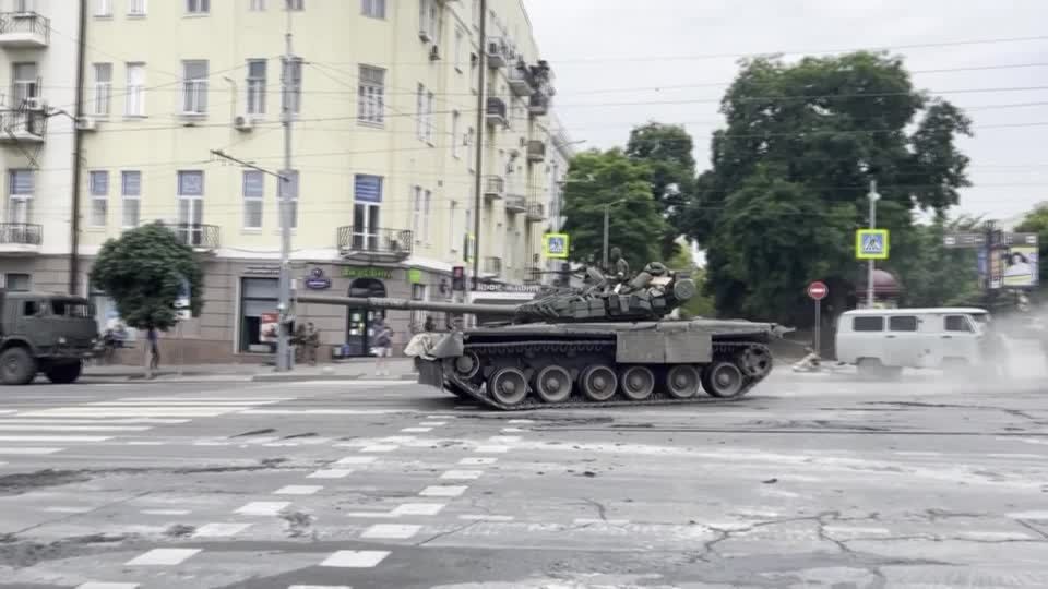 Machtkampf in Russland: Ziel Moskau? Wagner-Söldner marschieren offenbar nach Norden