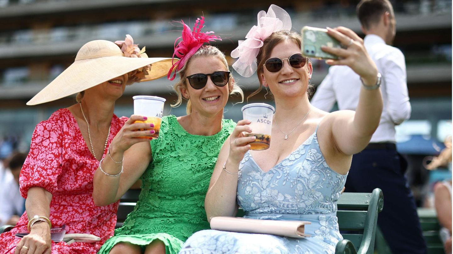 Selfie muss sein, wenn man hier zu Gast ist: Die begehrten Eintrittskarten sind meistens schnell ausverkauft. 