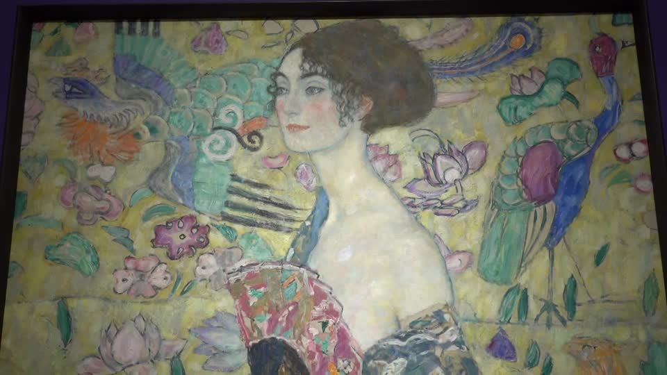 Video: Ikone des Jugendstils: Klimts Gemälde "Dame mit Fächer" in London unter dem Hammer