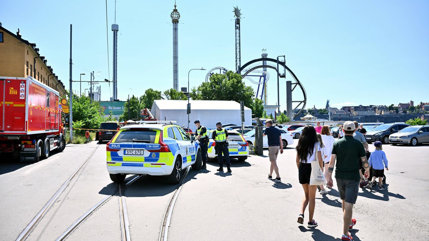 Der Freizeitpark wurde geräumt, um die Rettungsarbeiten zu erleichtern.