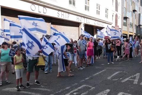 Video: "Bibi", Champagner und Zigarren? Hollywood-Produzent sagt in Prozess gegen Netanjahu aus