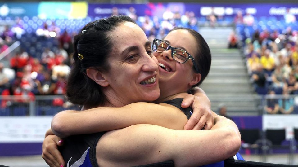 Valeria Nardo und Giovanna Angela Demurtas jubeln bei den Special Olympics