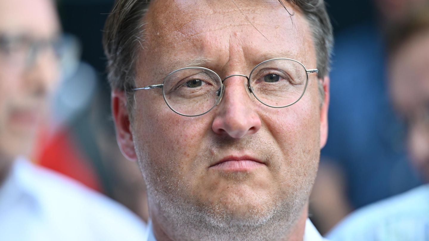 Der neue Landrat des Thüringer Kreis Sonneberg, Robert Sesselmann (AfD)