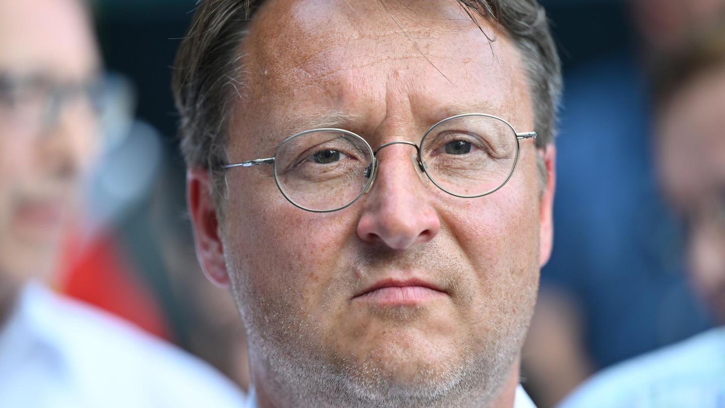 Der neue Landrat des Thüringer Kreis Sonneberg, Robert Sesselmann von der AfD: "So normalisiert man eine gefährliche Partei"