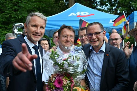 Neu-Landrat von Sonneberg Robert Sesselmann mit AfD-Chef Tino Chrupalla und Björn Höcke