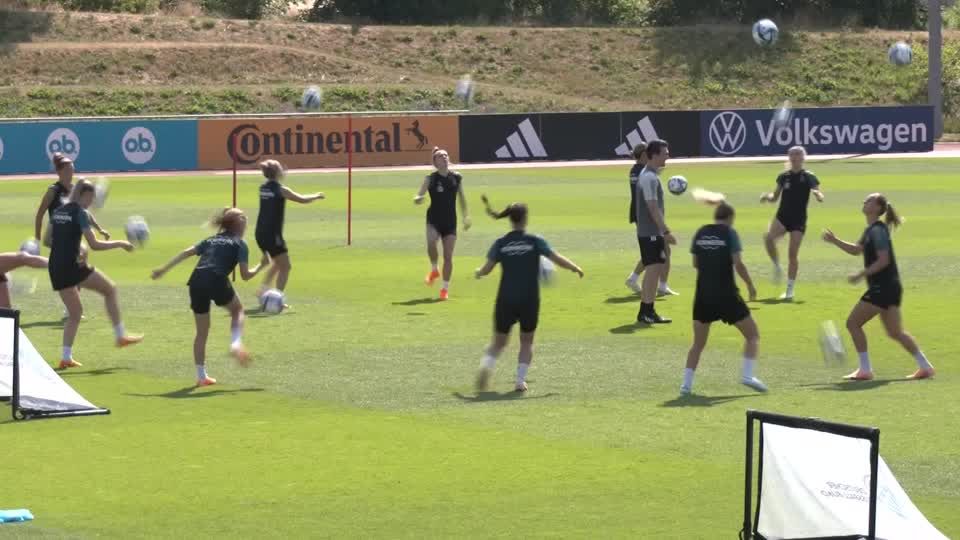 Video: DFB-Frauen haben Traum vom dritten WM-Titel fest im Blick