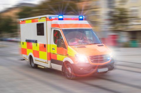 Ein Krankenwagen als Symbolfoto für eine Überdosis Ecstasy