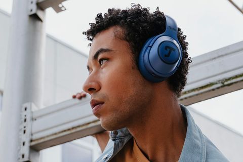 Der Teufel Real Blue (2021) schafft es trotz des günstigen Preises aufs Treppchen