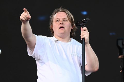 Lewis Capaldi bei seinem Auftritt auf dem Glastonbury Festival