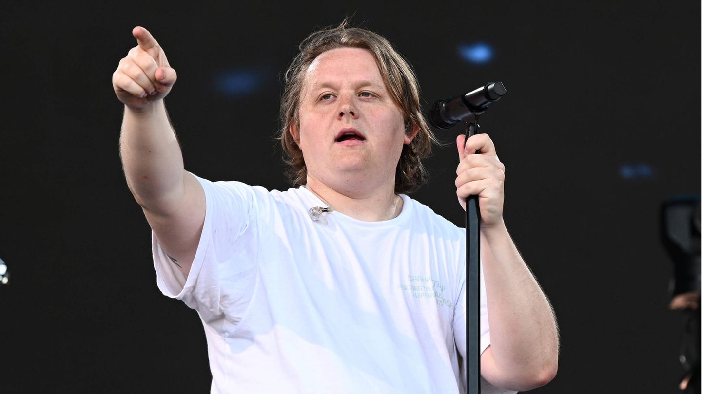 Lewis Capaldi bei seinem Auftritt auf dem Glastonbury Festival