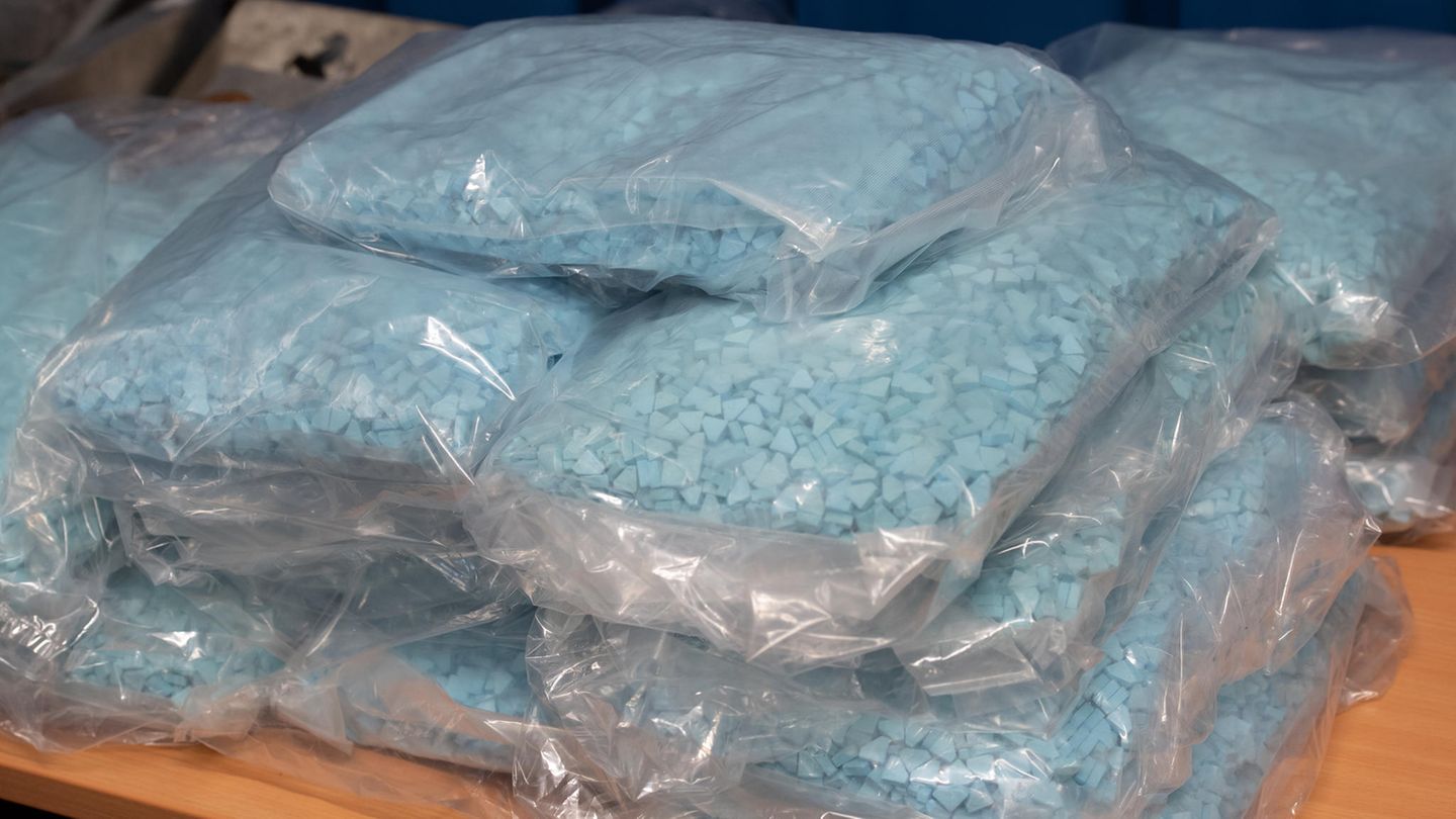 Sichergestellte Ecstasy-Pillen (Archivbild)