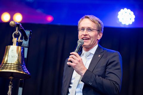 Daniel Günther auf der Kieler Woche