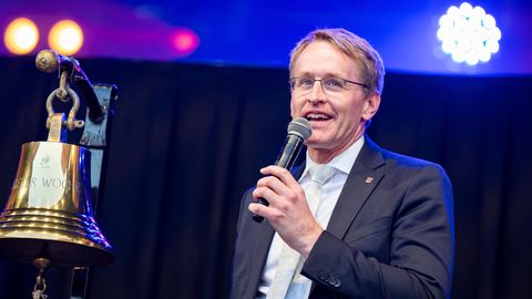 Daniel Günther auf der Kieler Woche