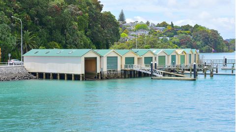 Bootshäuser in Neuseeland