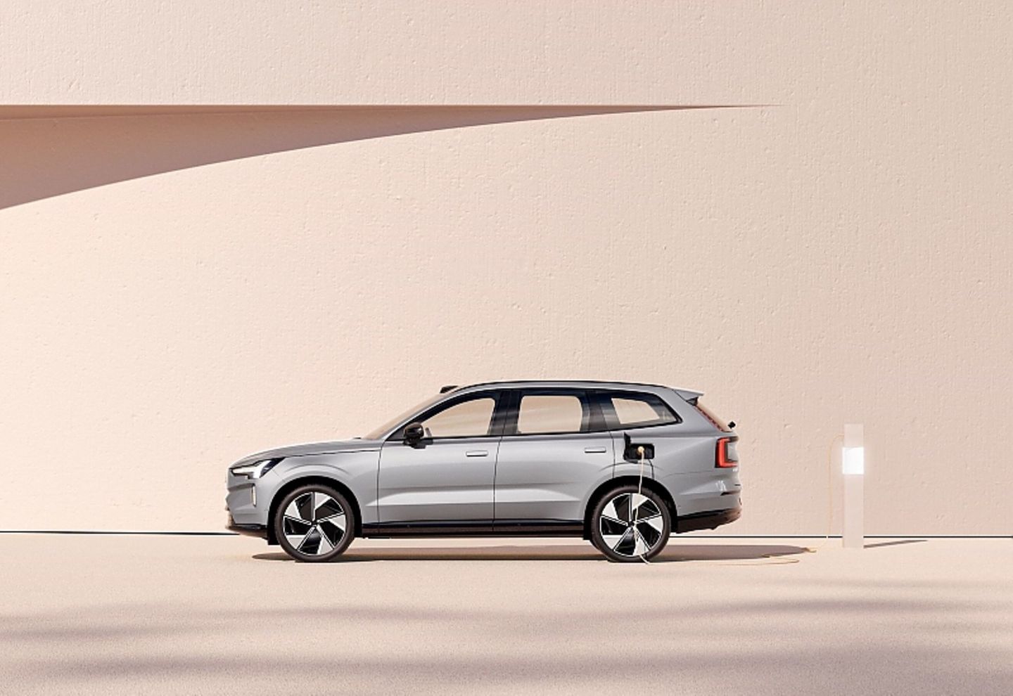 Volvo EX90