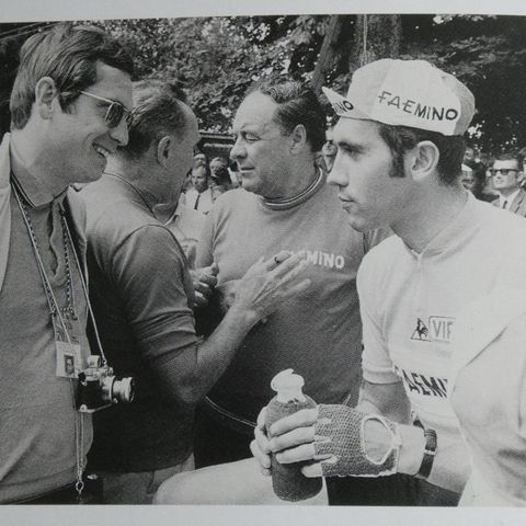 Tour de France: Sportreporter Klaus Angermann und der legendäre Rennradfahrer Eddy Merckx