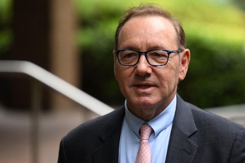 Kevin Spacey verlässt den Southwark Crown Court in London