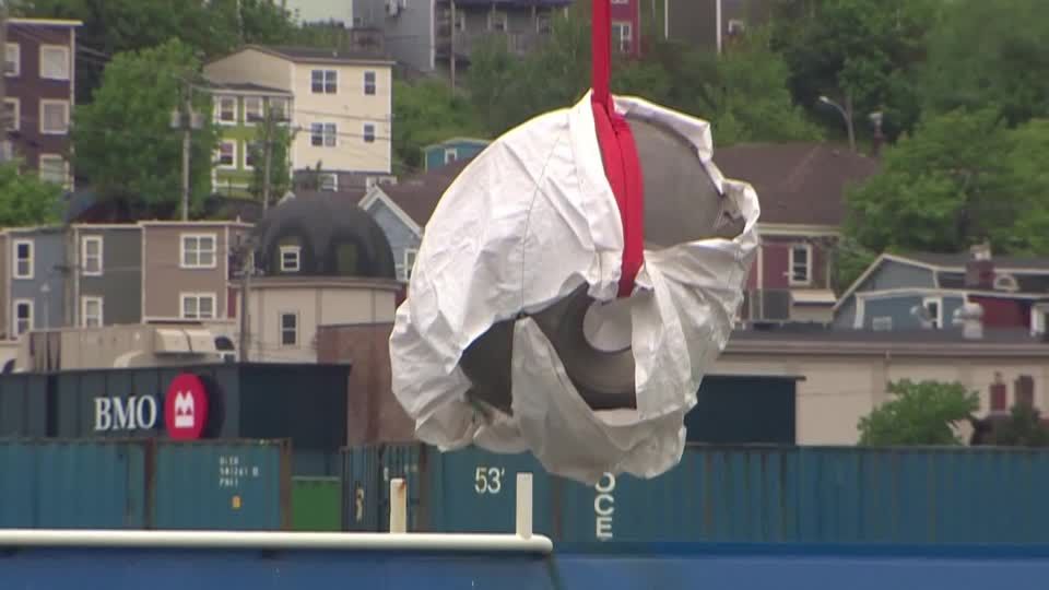 Verunglücktes Tauchboot: Wrackteile der "Titan" an Land gebracht – auch "mutmaßliche sterbliche Überreste" gefunden