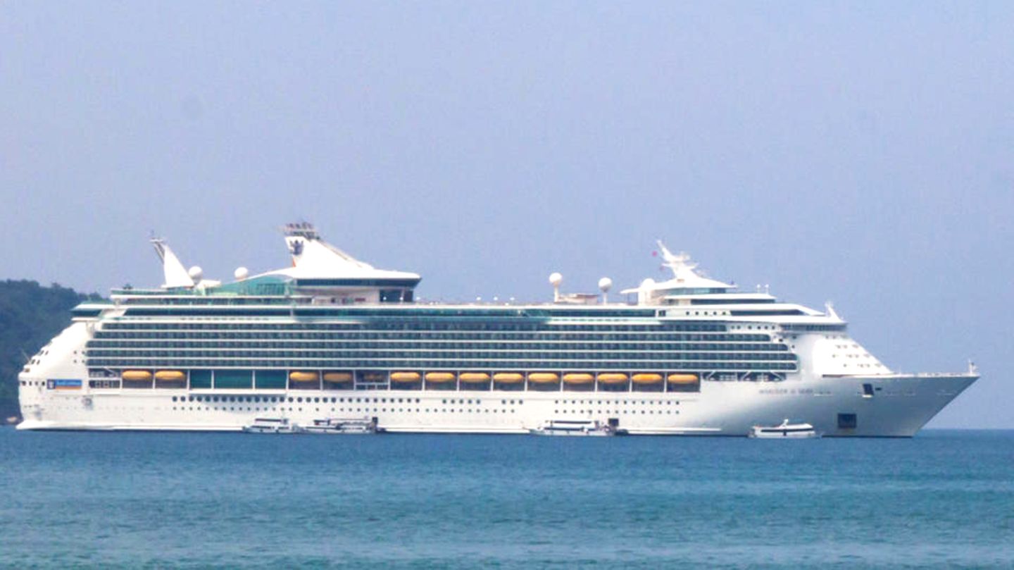 Die "Mariner  of  the  Seas" der Kreuzfahrtgesellschaft Royal Caribbean (Archivbild)