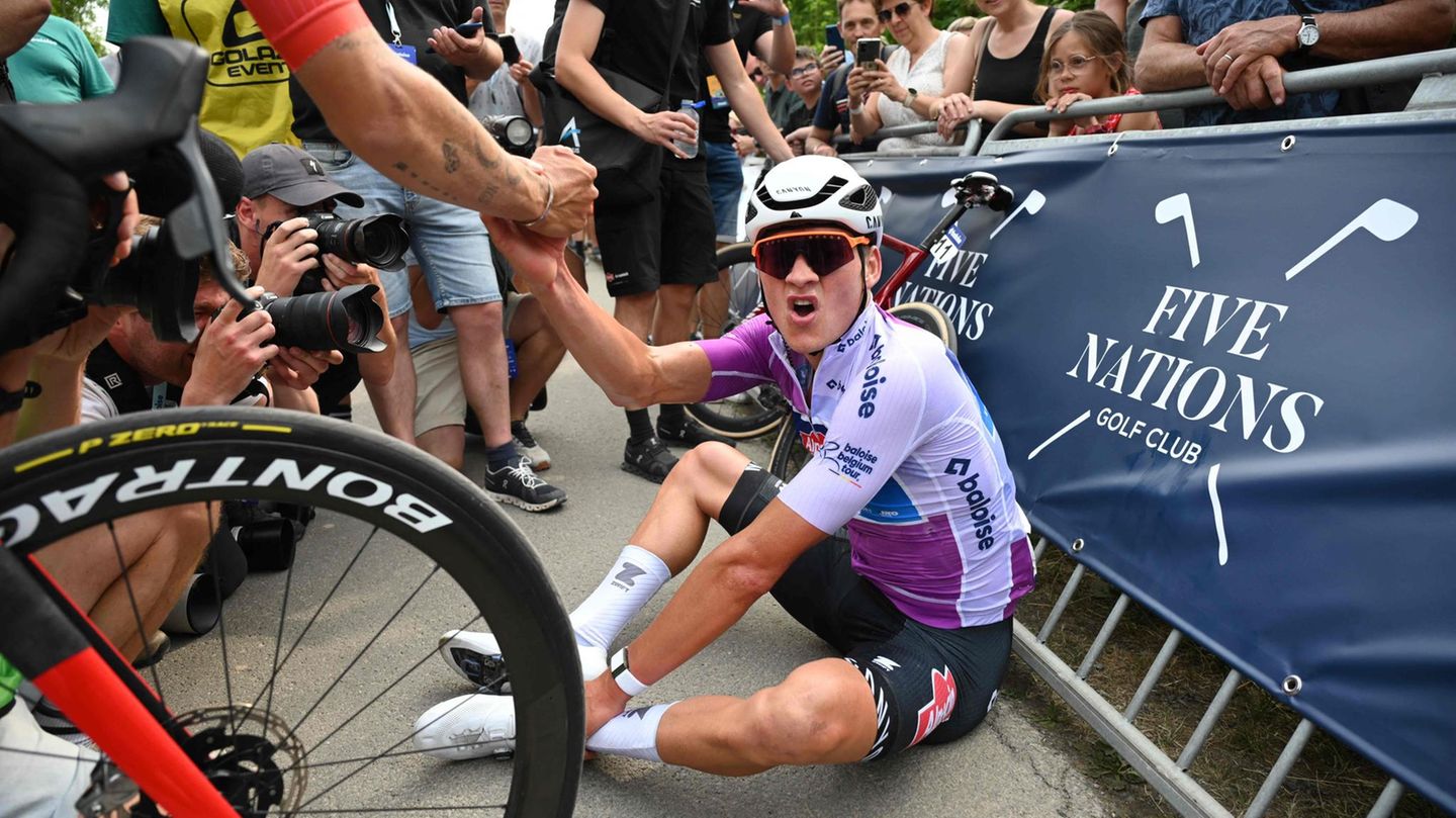 Mathieu van der Poel hat wie van Aert in den Cross-Disziplinen begonnen– und fährt immer noch dort, wenn es passt. In diesem Jahr gewann der die WM im Cyclocross im großen Duell gegen van Aert. Bei der Tour ist er für einen Etappensieg gut.