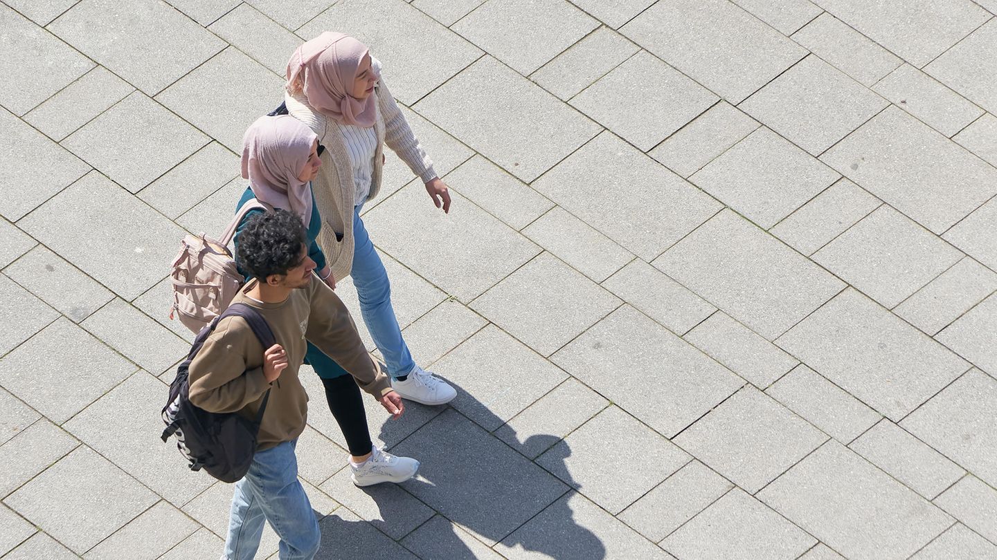 In Deutschland: Viele Muslime Erfahren Regelmäßig Diskriminierung ...