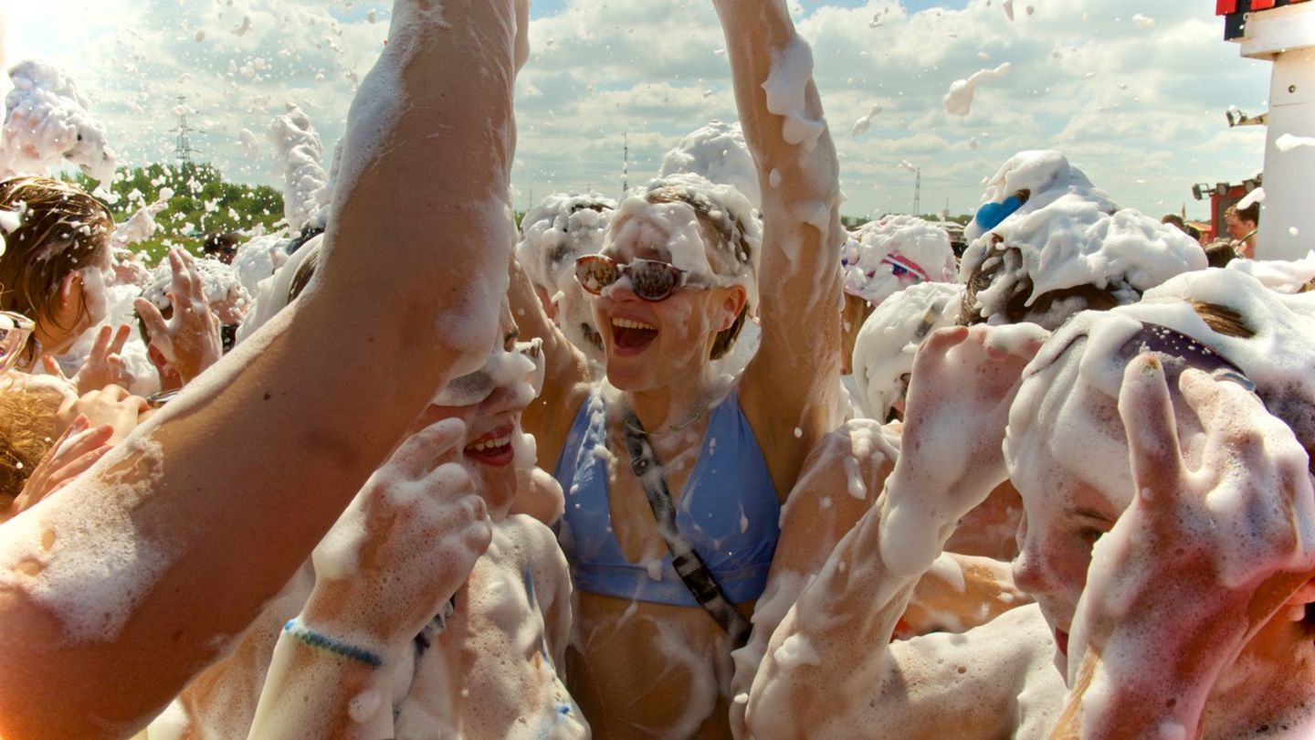 Literweise Spaß und viel nackte Haut: Party in Roskildes Dreamcity