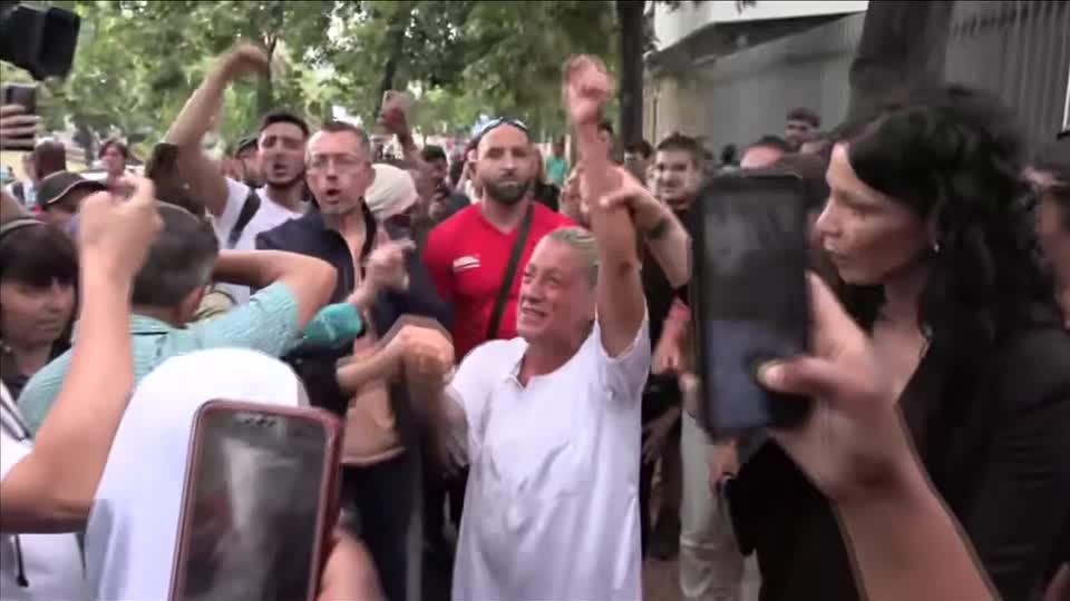 Video: Mutter führt Gedenkmarsch für getöteten 17-Jährigen an