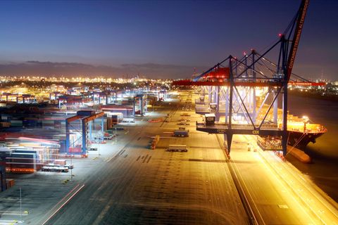 Containerterminal Altenwerder im Hamburger Hafen