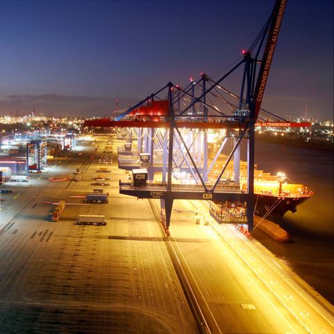 Containerterminal Altenwerder im Hamburger Hafen
