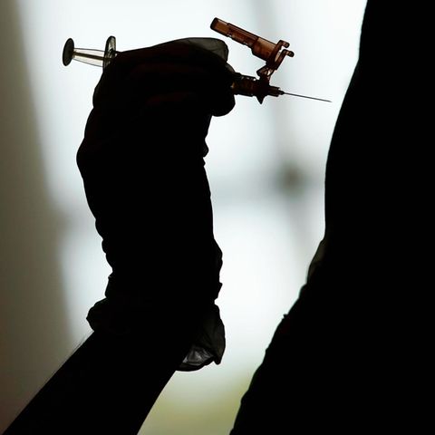 Niemand geht davon aus, dass ein Pflegeheim zum Tatort werden kann – und doch passiert es: Gegen den Bremer Pflegehelfer Manuel W. wird in 27 Fällen ermittelt