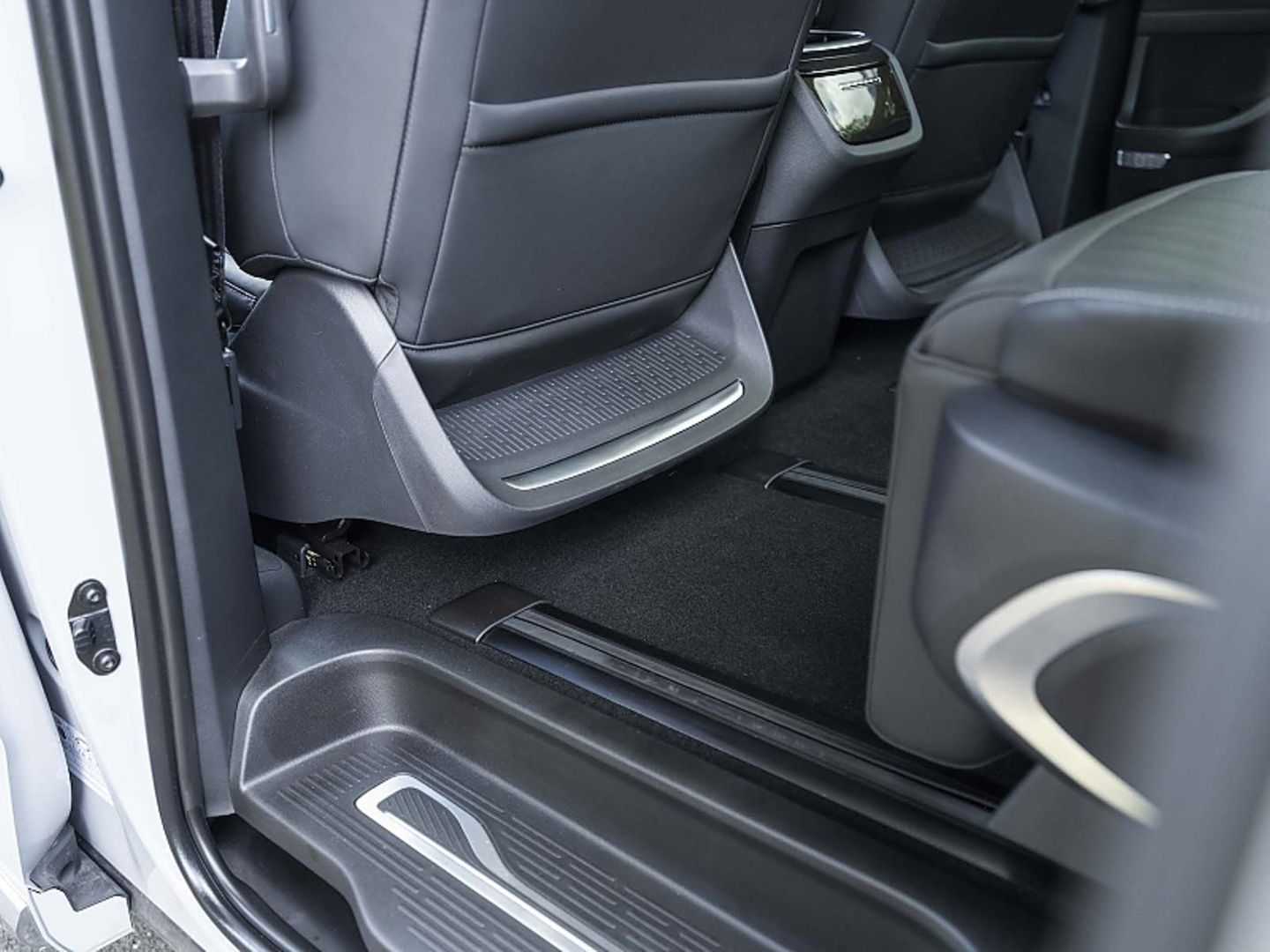 Maxus Mifa 9 Luxury
