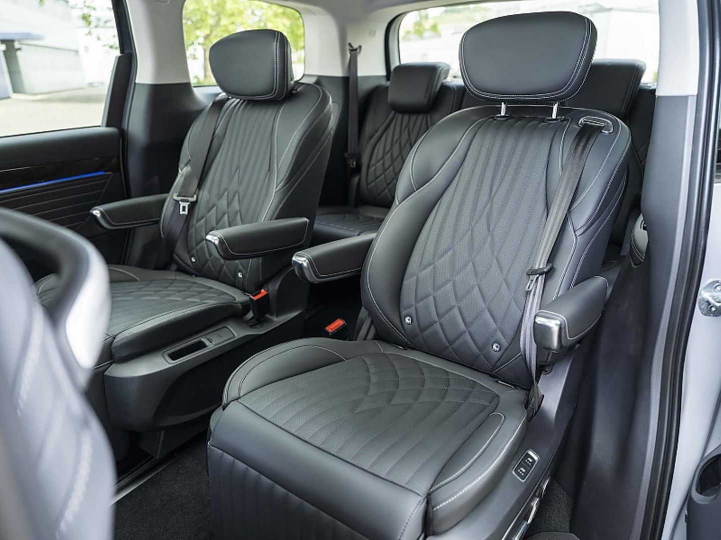 Maxus Mifa 9 Luxury